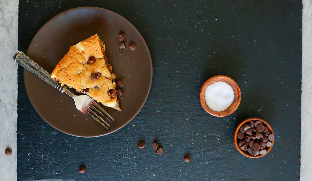 cheesecake stuffed chocolate chip skillet cookie