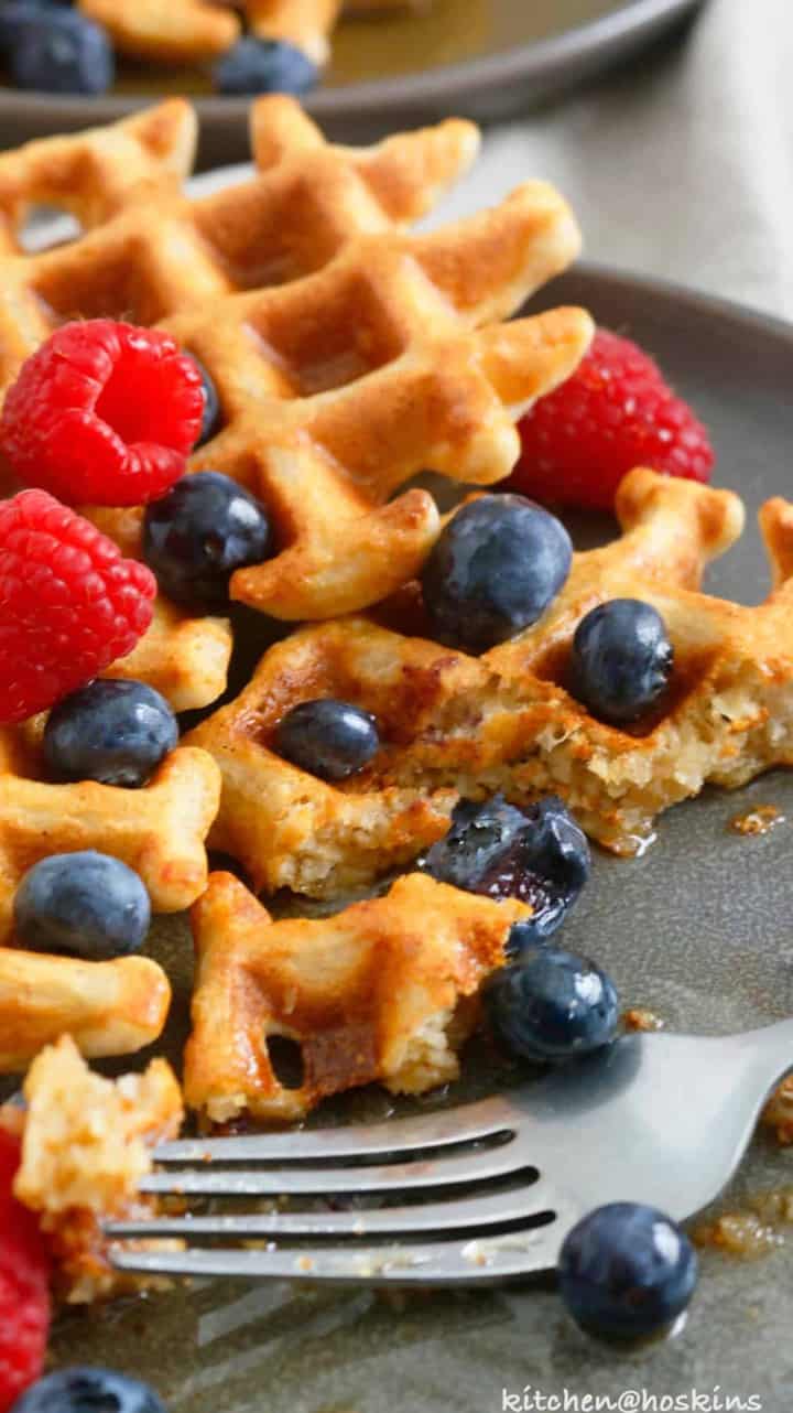 Gluten Free Oatmeal Waffles made in a Blender KITCHEN HOSKINS