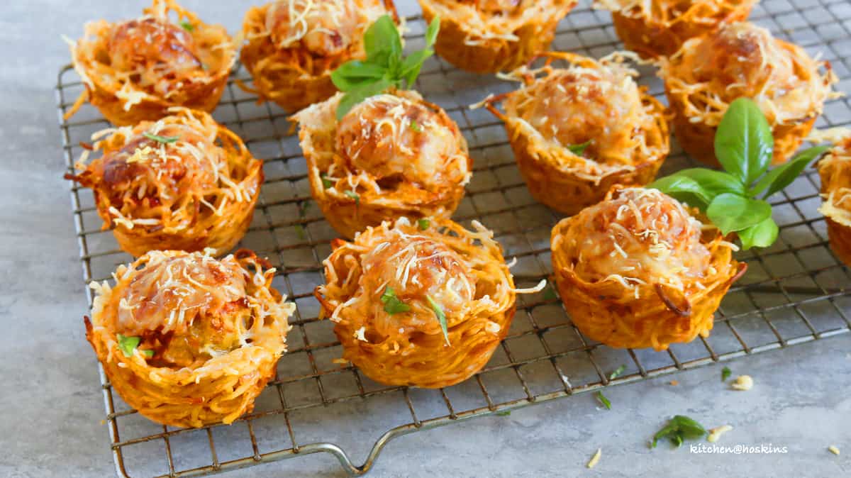 baked spaghetti and meatball cups