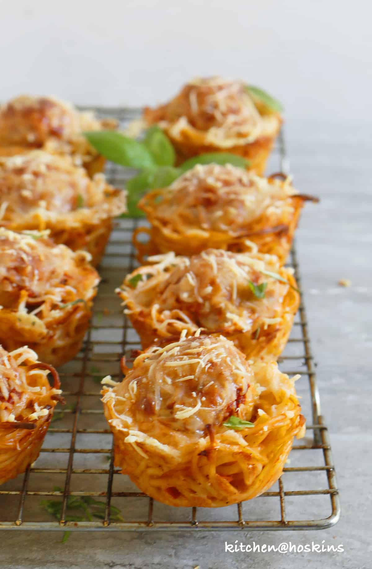 baked spaghetti and meatball cups