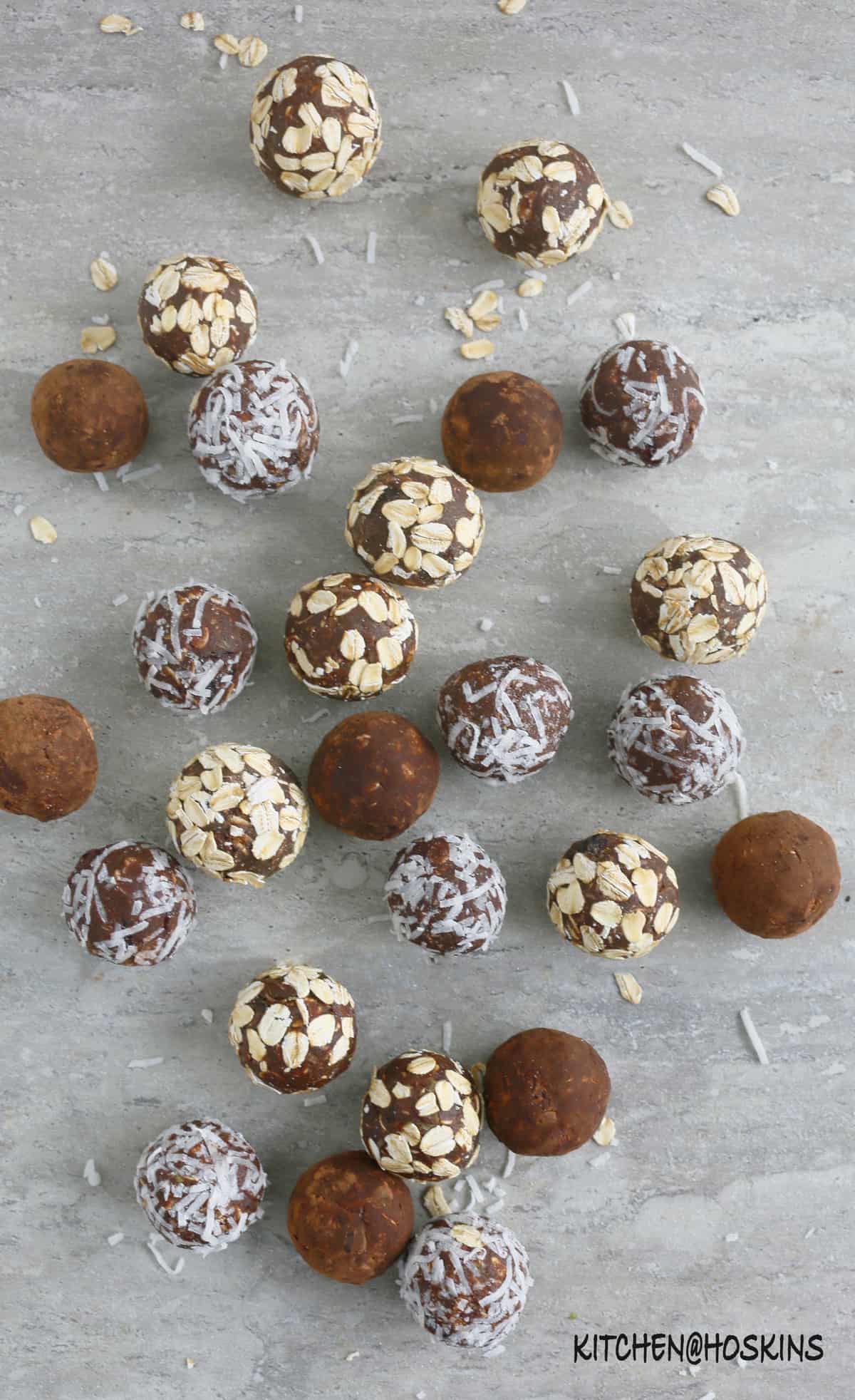 no bake chocolate avocado oatmeal balls