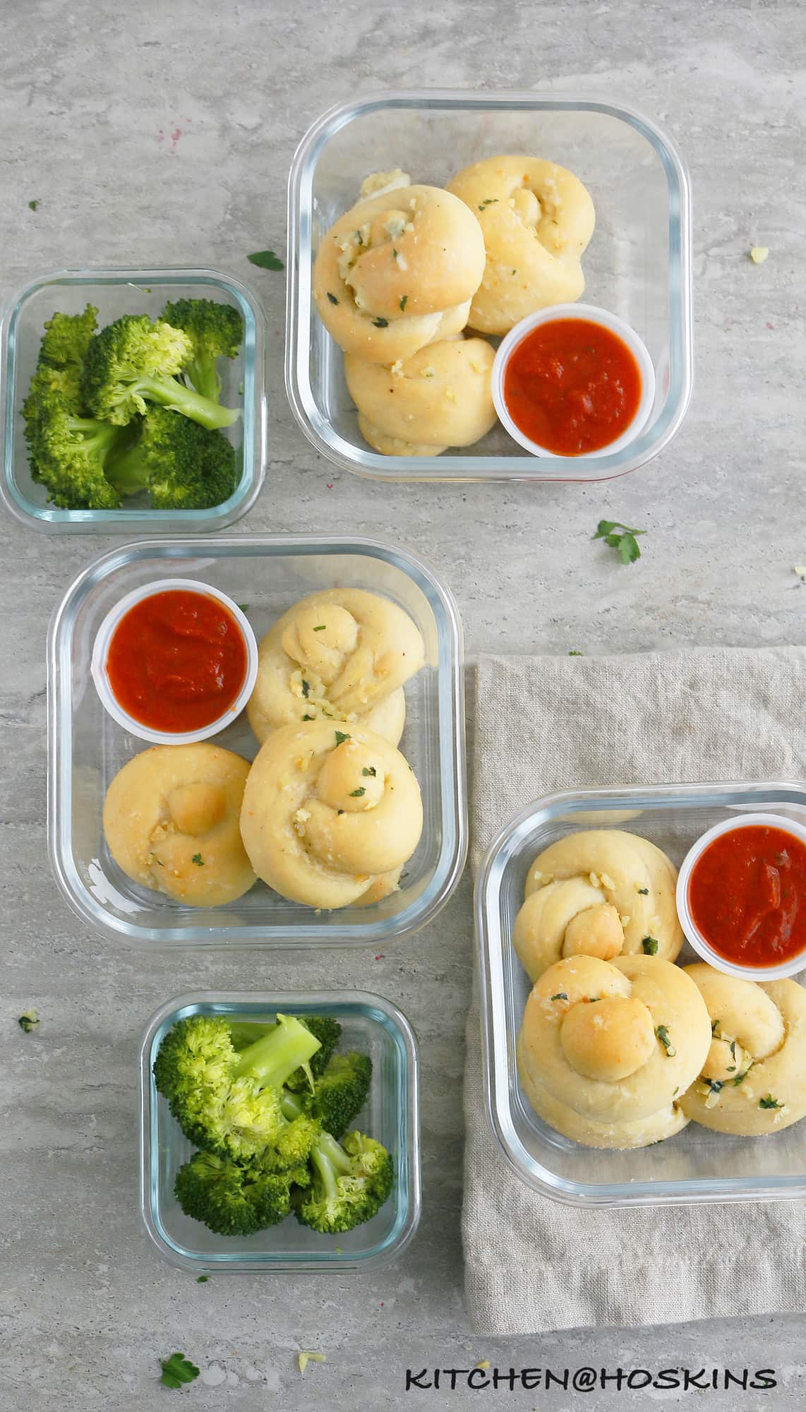 SOFT GARLIC KNOTS WITH HOMEMADE PIZZA DOUGH