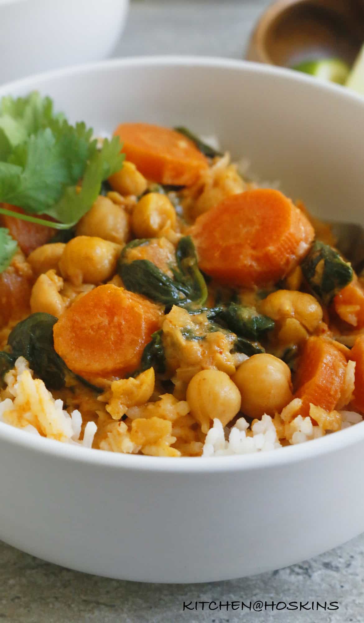 instant pot thai chickpea and spinach curry