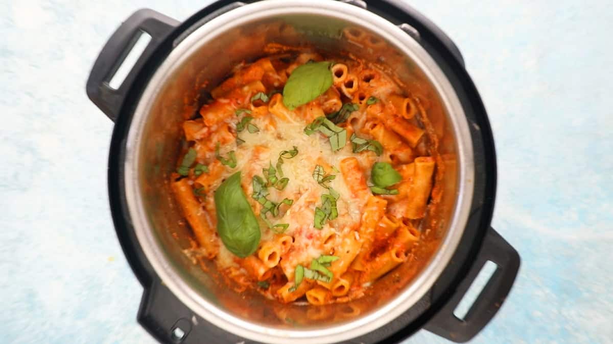baked ziti pasta in an instant pot.