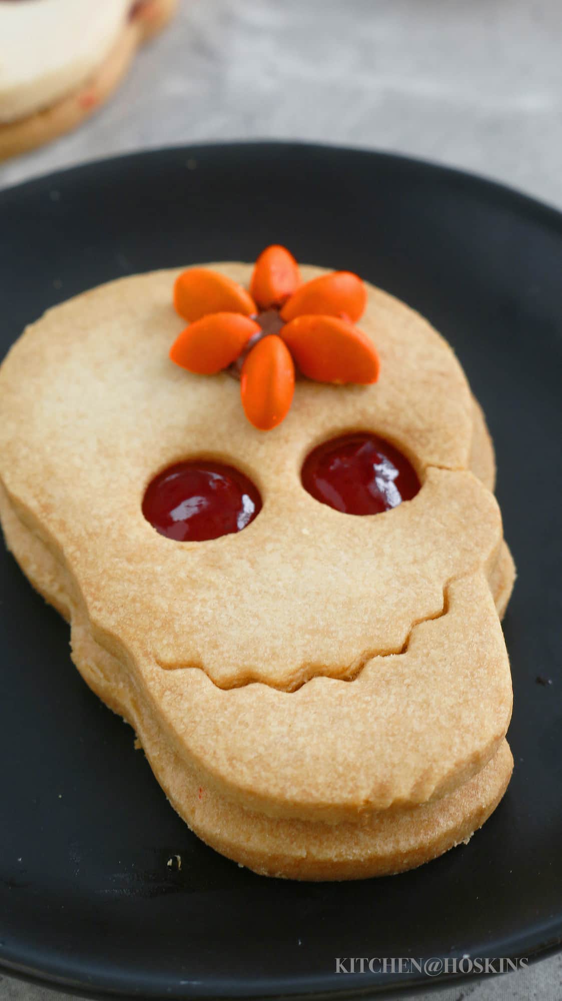 halloween skull linzer cookies
