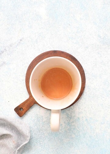 milk tea in a white mug.