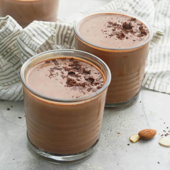 Healthy Chocolate Banana Date Smoothie 