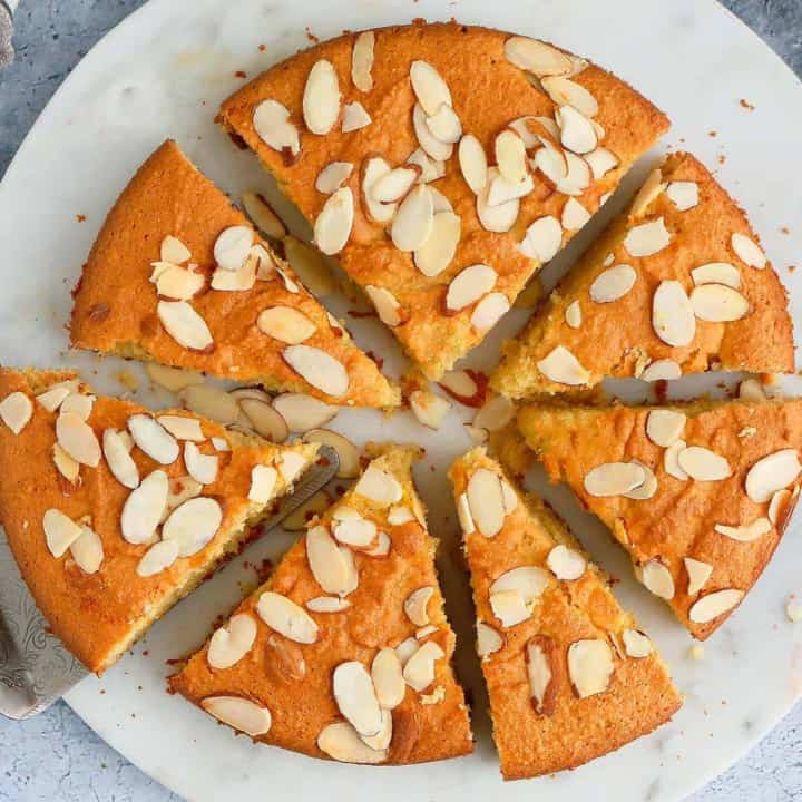 Almond Flour Cake (3 Main Ingredients)