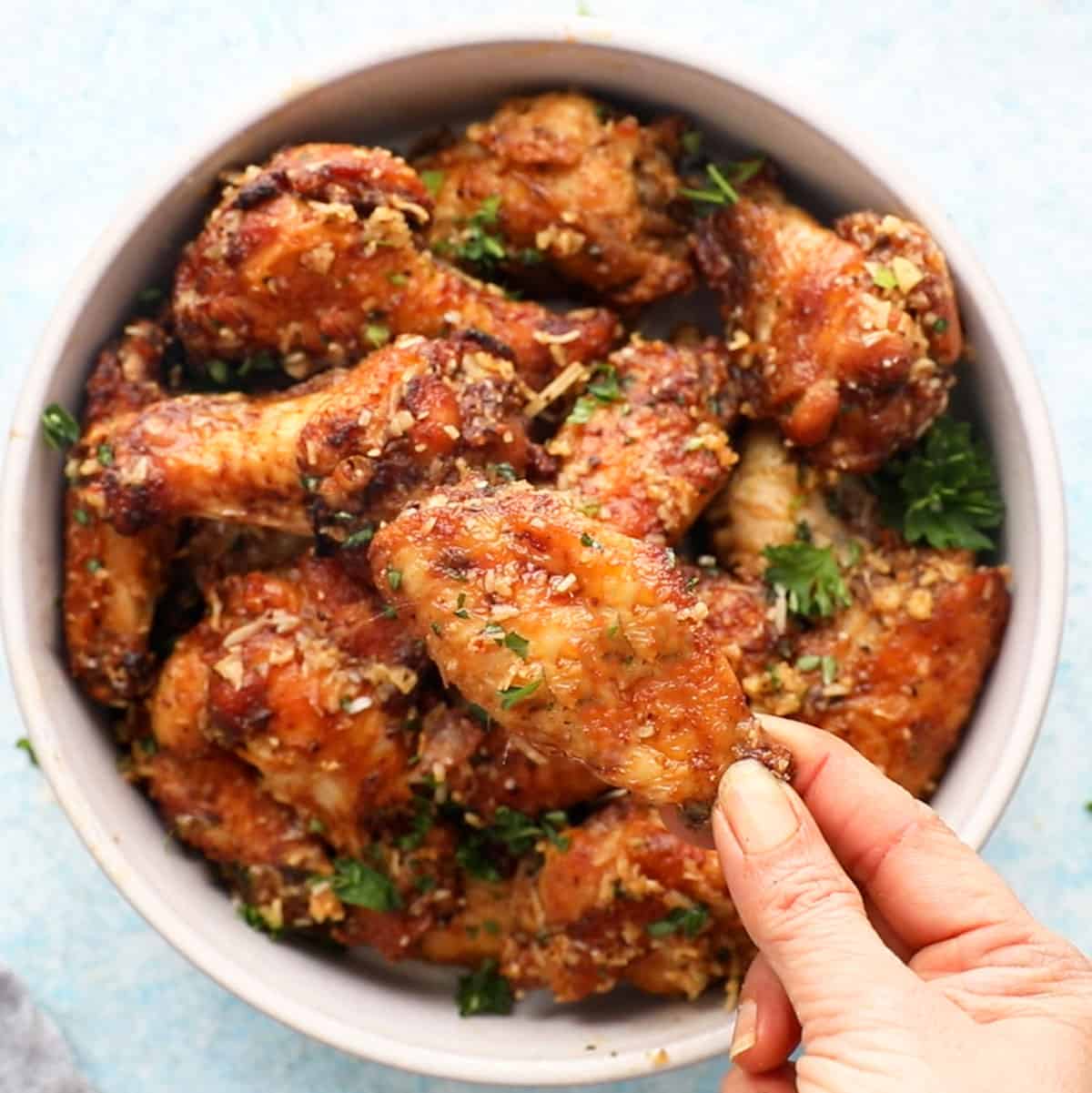 Air Fryer Garlic Parmesan Wings