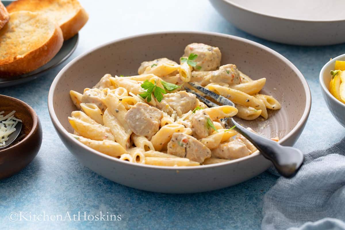 Pasta bowl with creamy pasta with chicken.