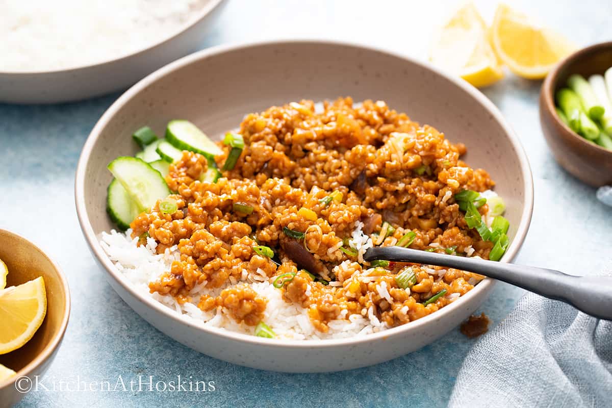 bowl with white rice and chicken mince.