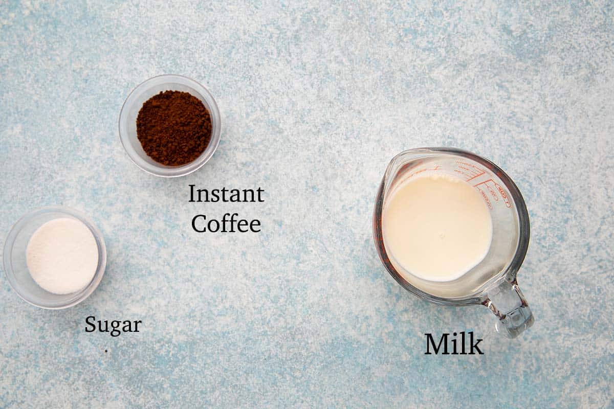 ingredients needed to make cold coffee drink.
