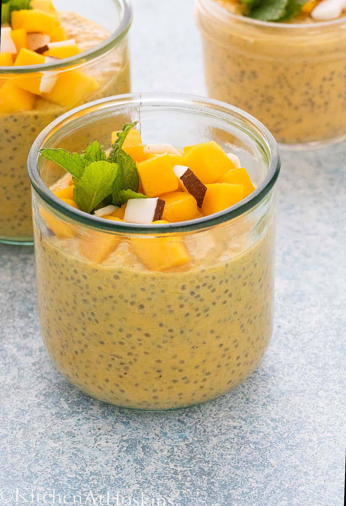 mango pudding in jars.