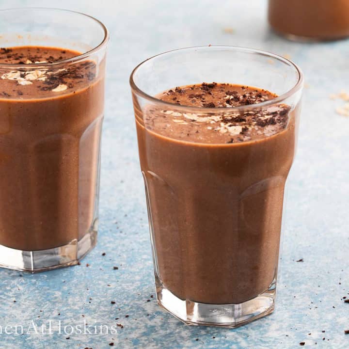 chocolate oatmeal smoothie in glasses.
