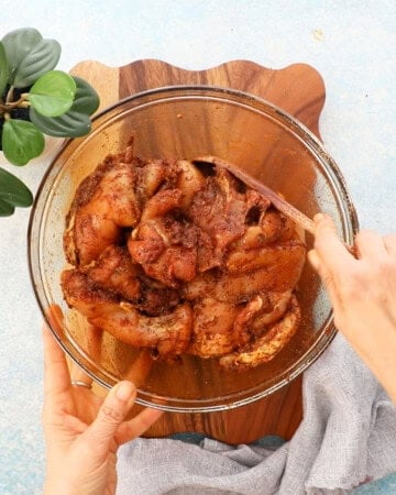 brown chicken in a glass bowl.
